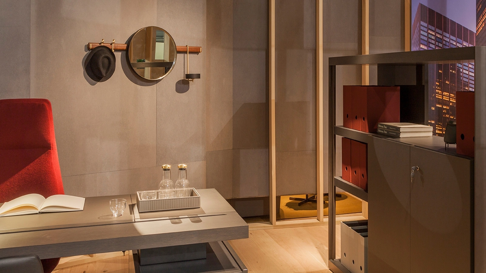 Ren Specchio Appendiabiti di Poltrona Frau