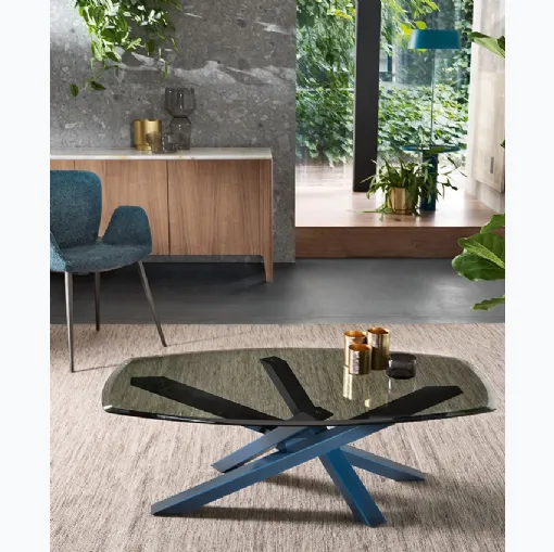 Tavolino con top in cristallo temperato e base in alluminio verniciato Shangai di Riflessi