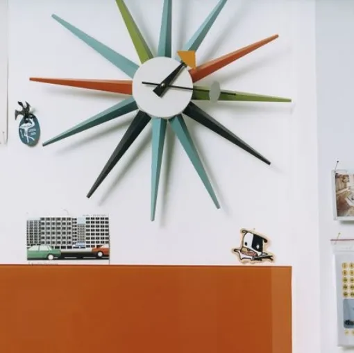 Orologio in legno Wall Clocks di Vitra