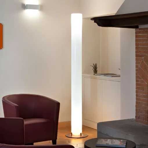 Lampada da terra in PMMA Stylos di Flos
