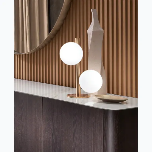 Lampada Twist da Tavolo in metallo verniciato di Riflessi
