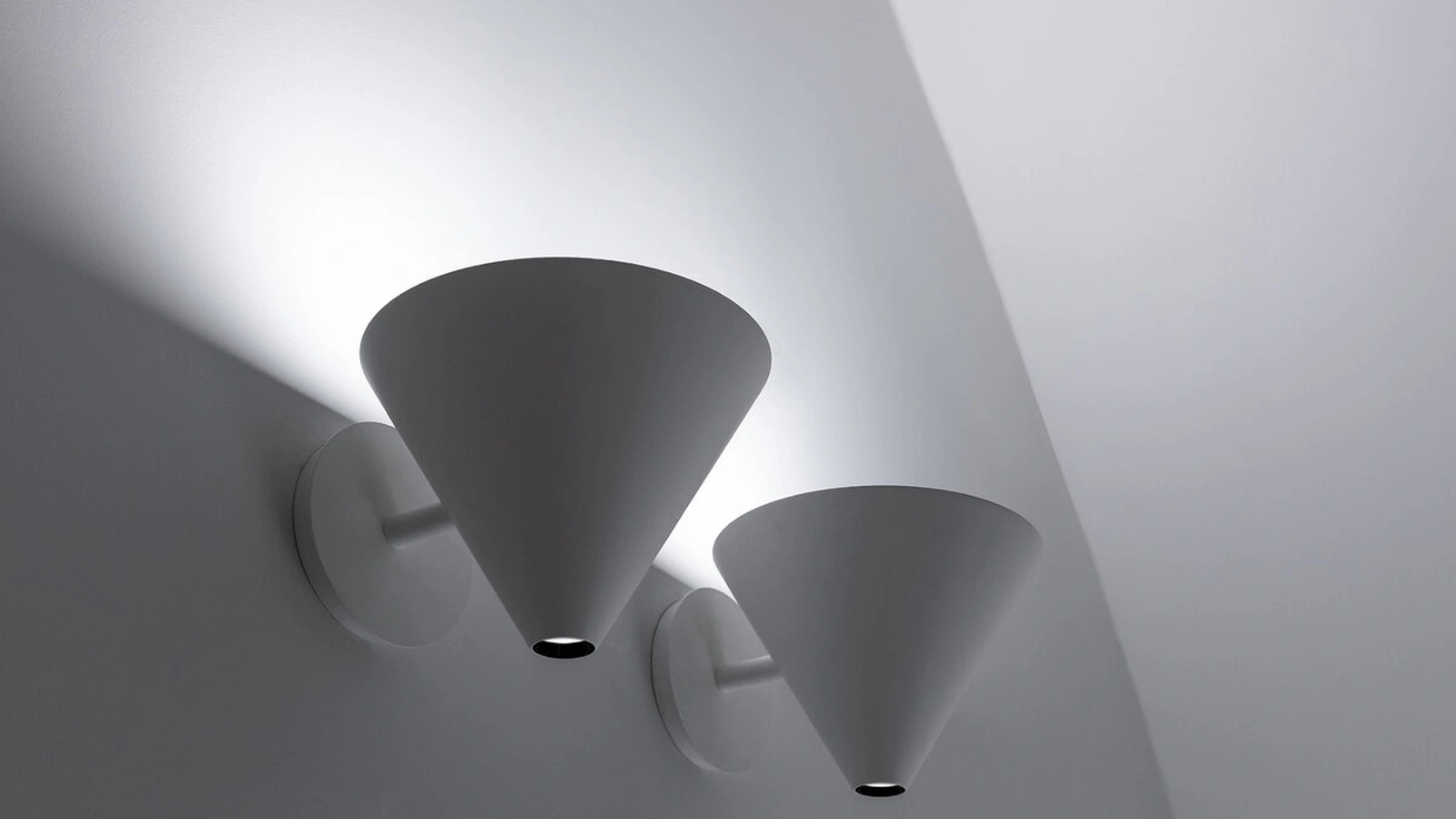 Lampada da parete Viceversa di Davide Groppi