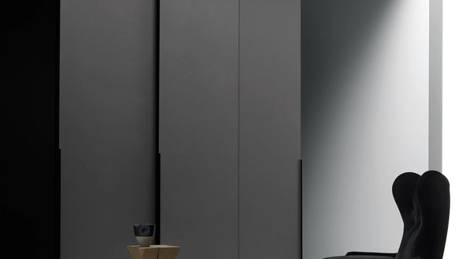 Armadio con ante scorrevoli Aria Profilo di Kristalia