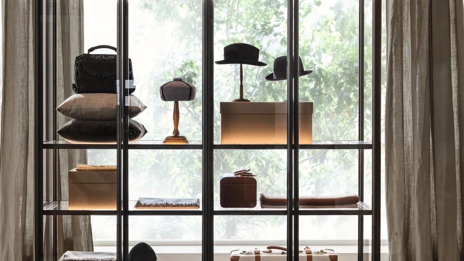 Armadio con ante battenti Gliss Master - Glass Door di Molteni & C