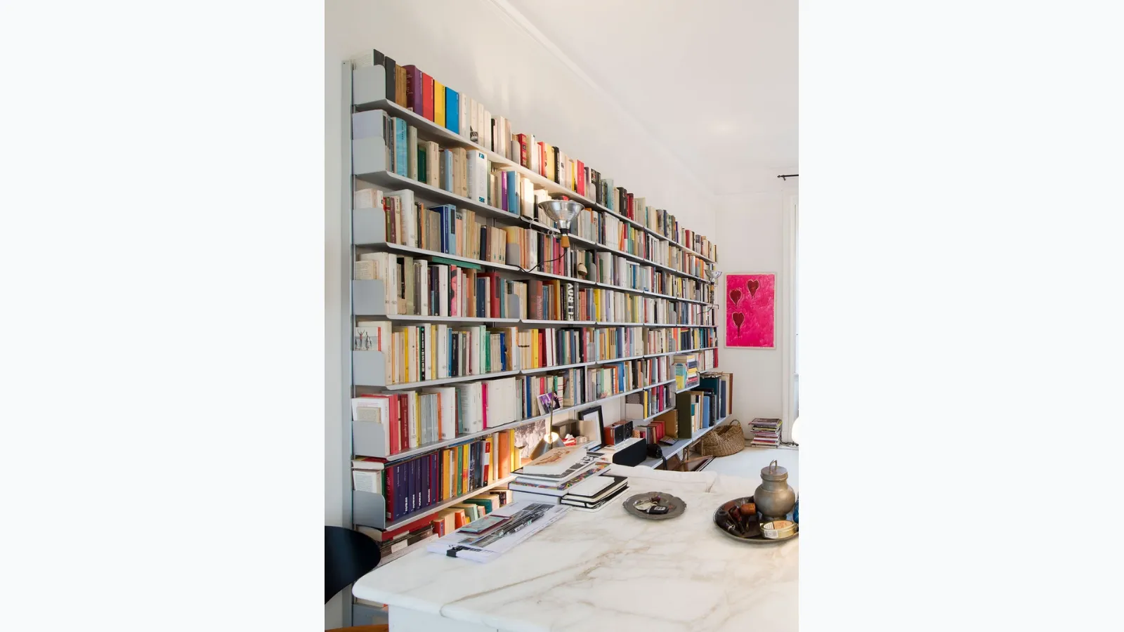 Libreria componibile a muro K1 04 in alluminio laccato Grigio di Kriptonite