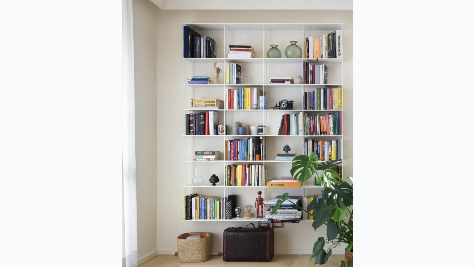 Libreria sospesa Krossing Midi 03 di Kriptonite