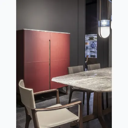 Madia Fidelio Cabinet alto in legno rivestito in cuoio di Poltrona Frau
