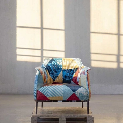 Poltroncina Archibald Delicate Balance Limited Edition di Poltrona Frau