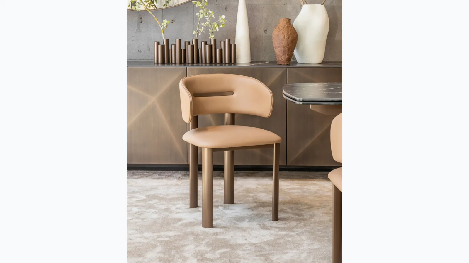 Sedia di design in pelle Velvet di Riflessi