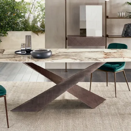 Tavolo allungabile Living con piano in Ceramica e base in metallo verniciato di Riflessi