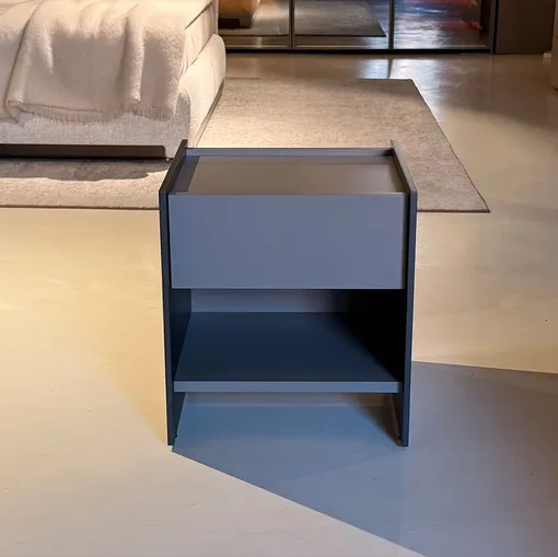 comodino mod. Casper di Molteni & C
