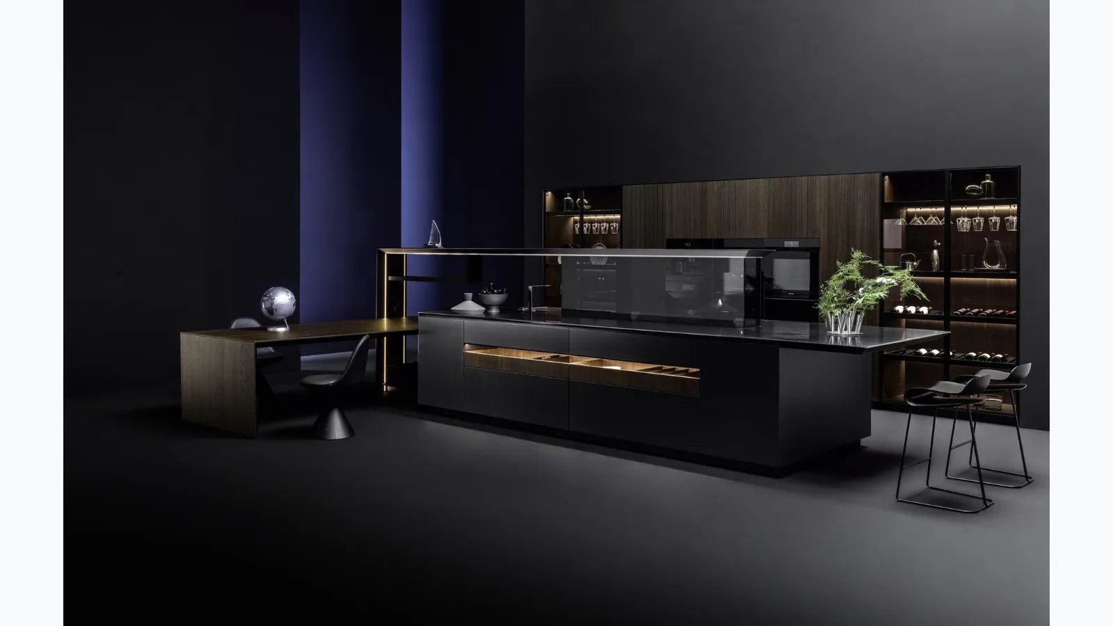 Cucina Design con isola Nautila 01 in laccato Texture 3d sand nero con top in acciaio inox di Arrital