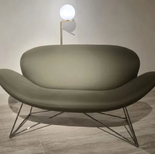 Poltrona due foglie di Molteni & C.