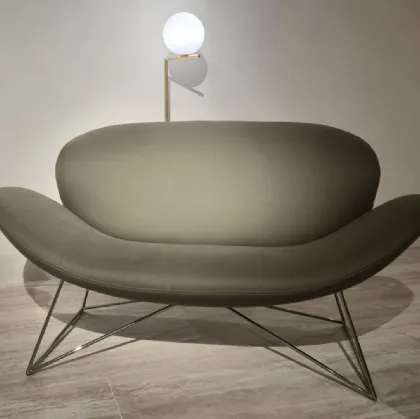 Poltrona due foglie di Molteni & C.