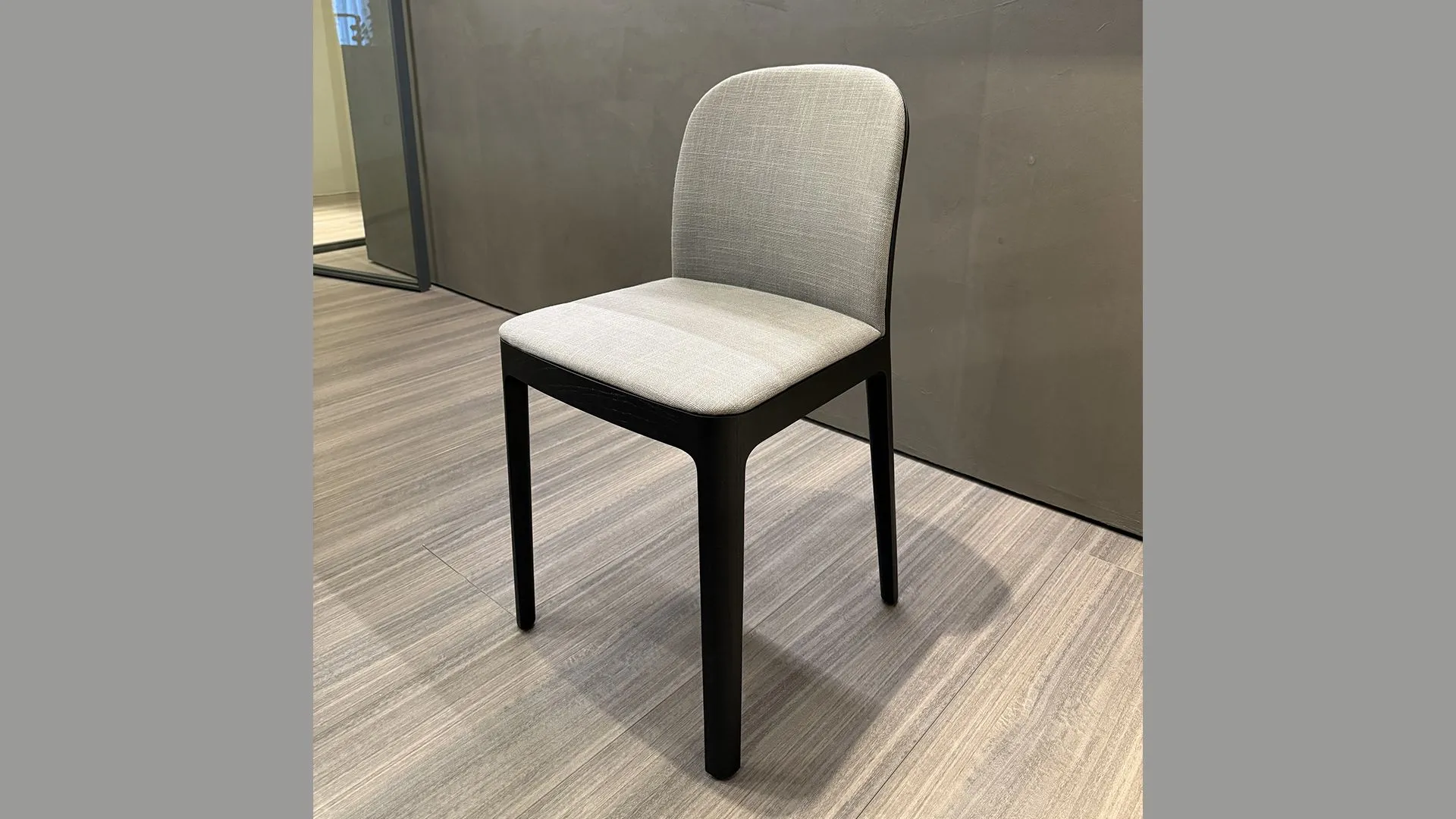 sedia mod. Tea di Molteni