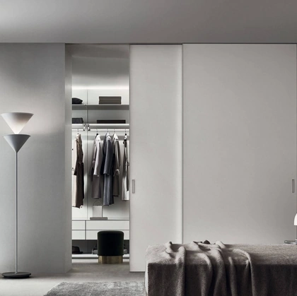 Porta per interni Graphis Light in vetro laccato bianco latte di Rimadesio
