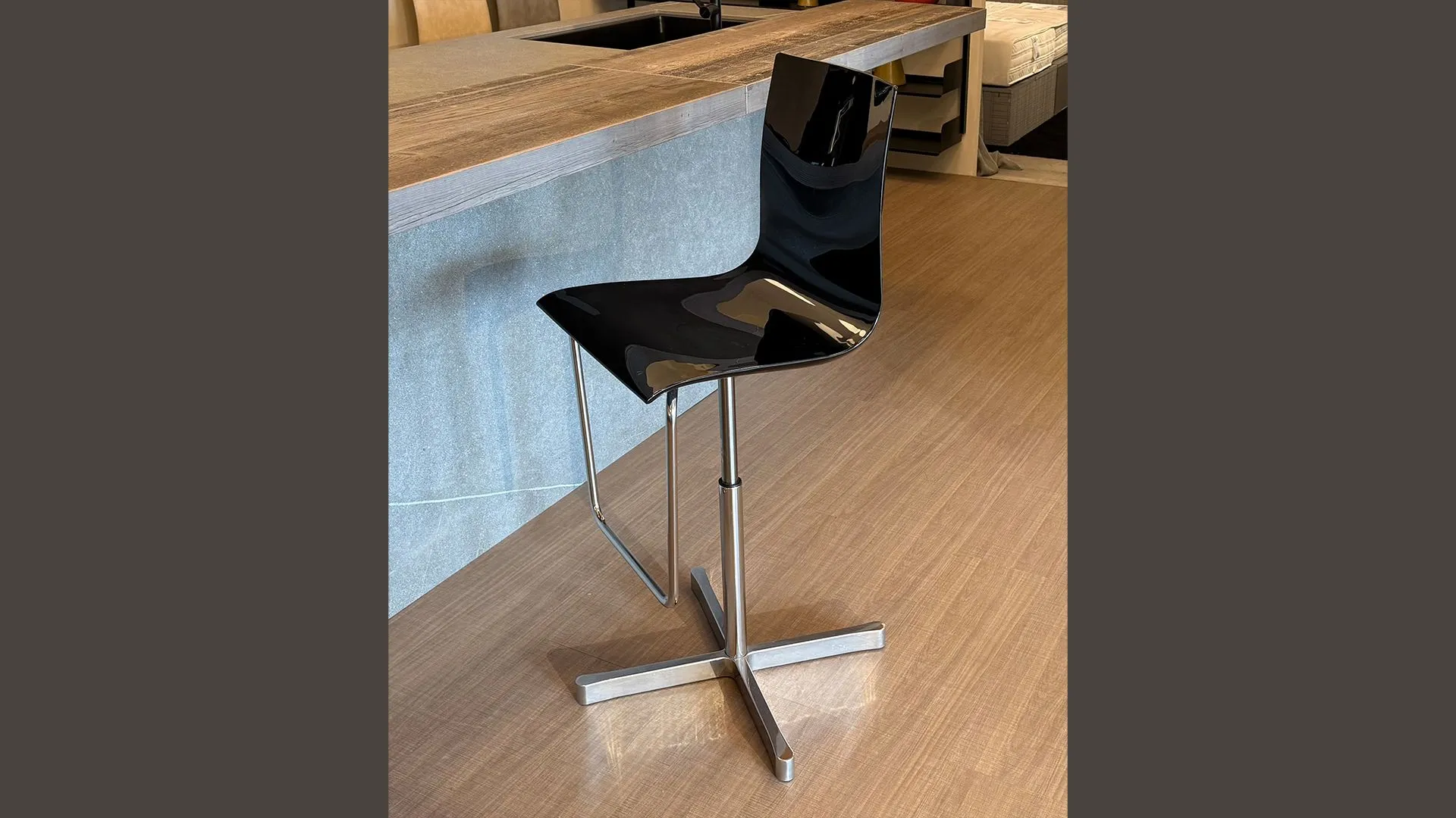 sgabello mod. Wok di Desalto