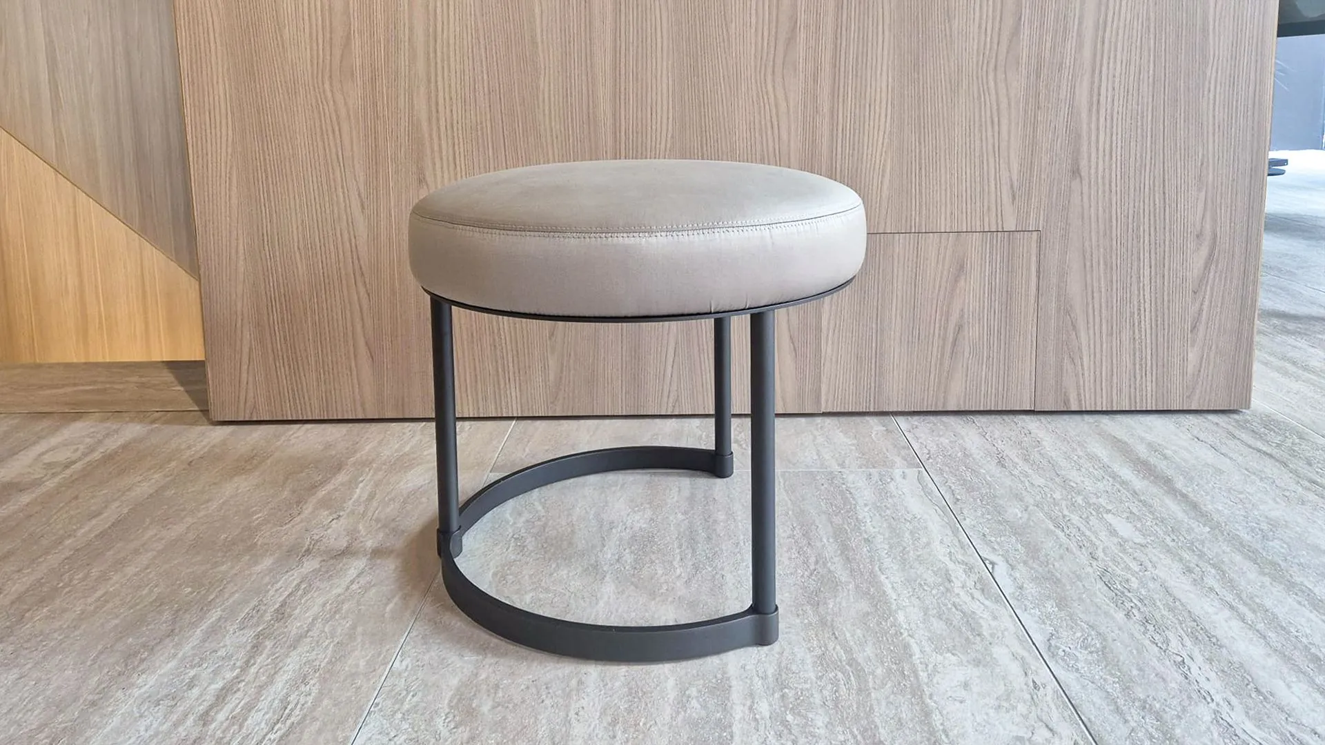 Pouf mod. regis di Molteni & C