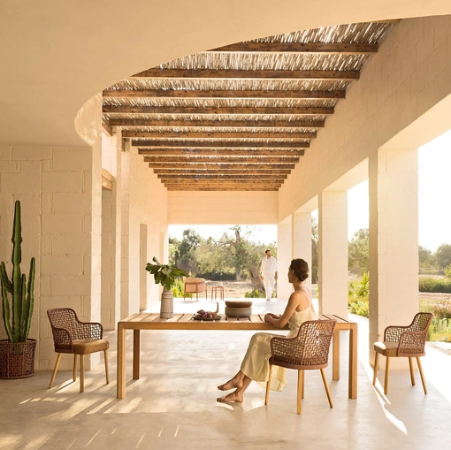 Tavolo in Iroko Gianna di Varaschin