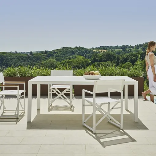 Tavolo rettangolare in HPL con base in alluminio verniciato Victor di Varaschin